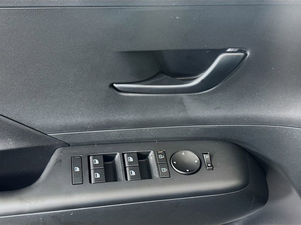 New 2026 Hyundai Kona SE image 16