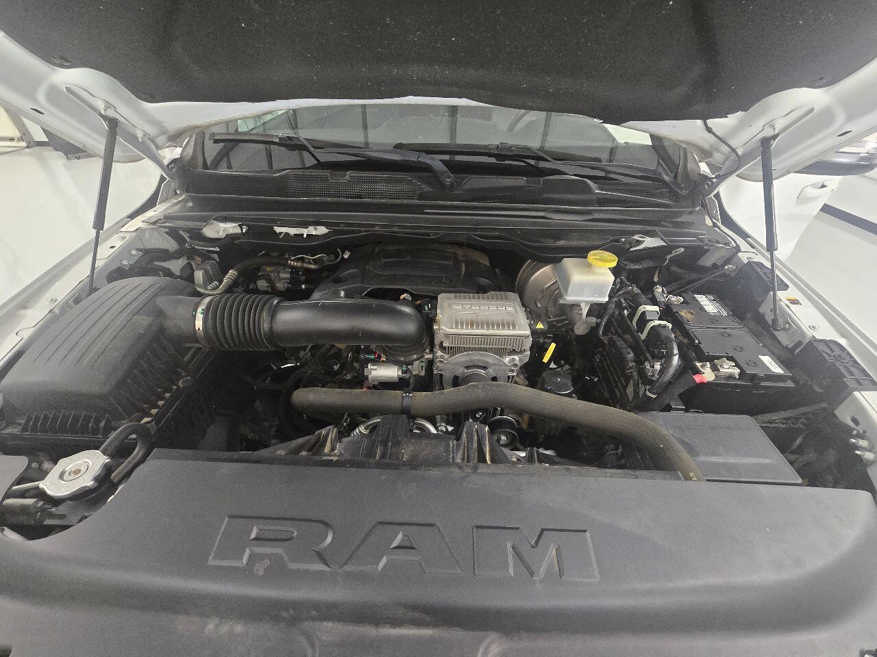 Used 2023 RAM 1500 Laramie AWD/4WD image 19