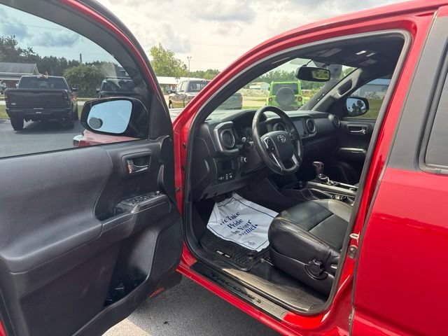 Used 2017 Toyota Tacoma 4x4 Double Cab image 14