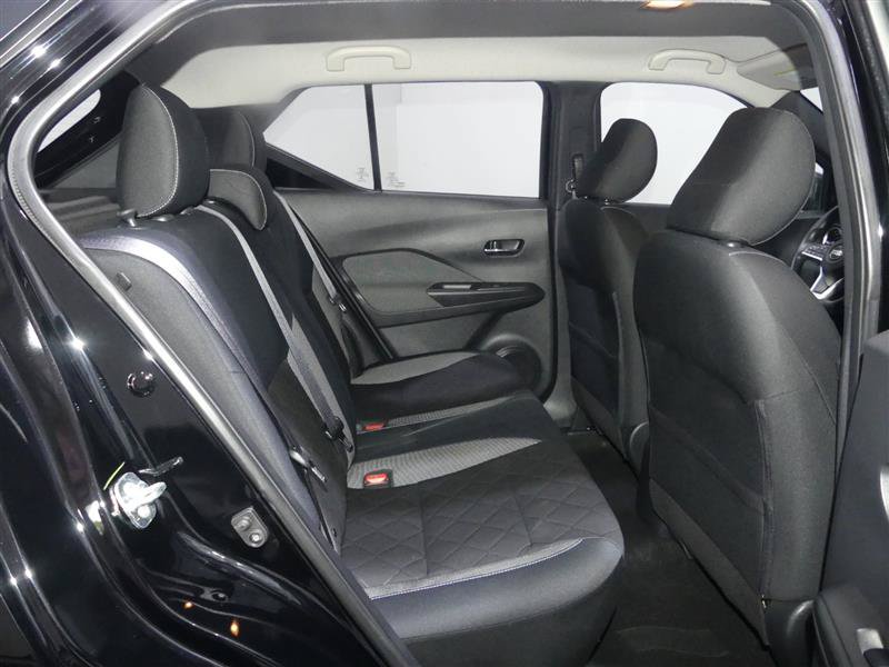 Used 2019 Nissan Kicks SV FWD image 28