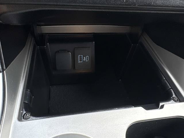 Used 2023 Ford Explorer XLT w/ Equipment Group 202A AWD/4WD image 20