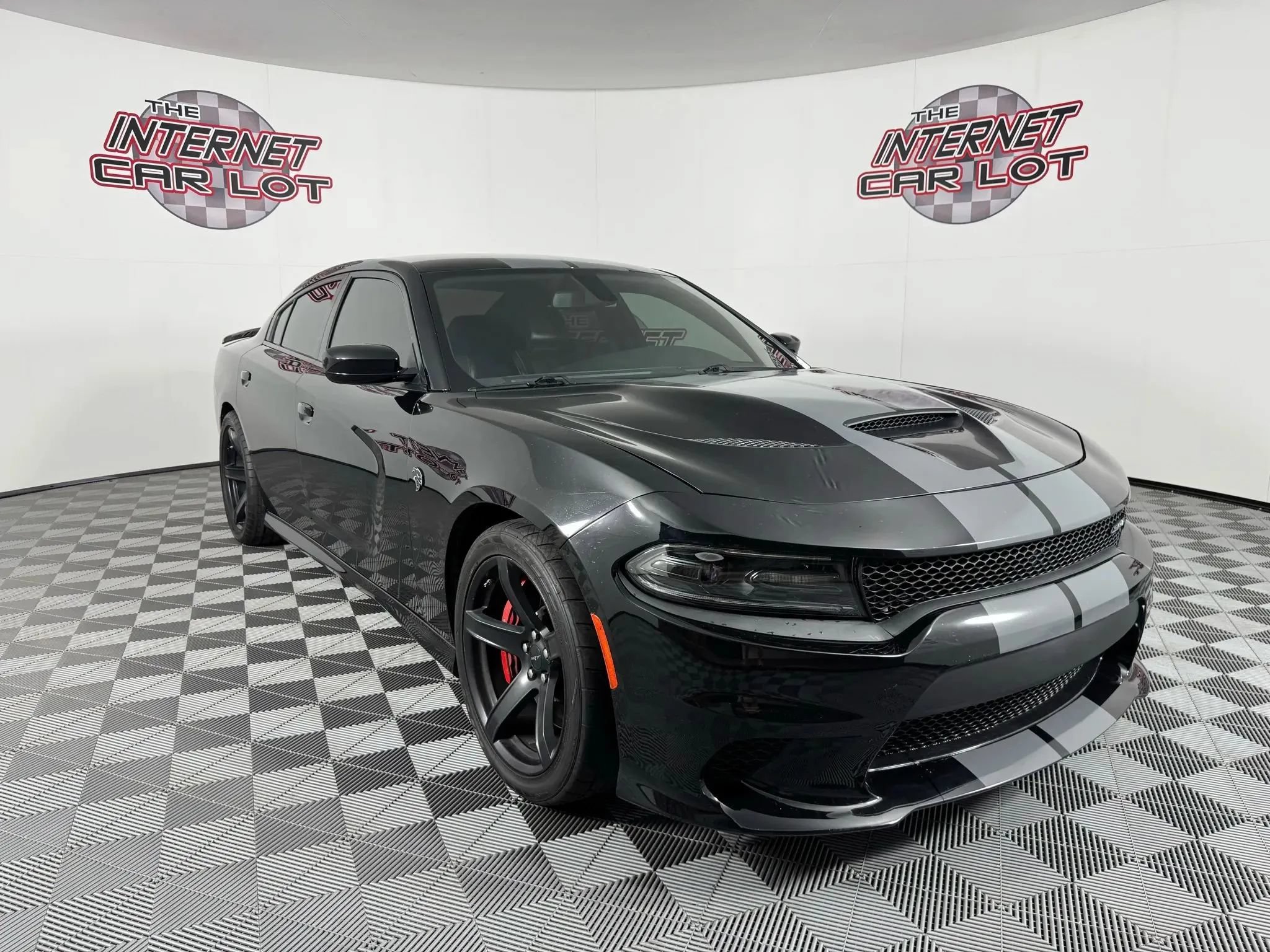 Used 2018 Dodge Charger SRT Hellcat RWD image 9