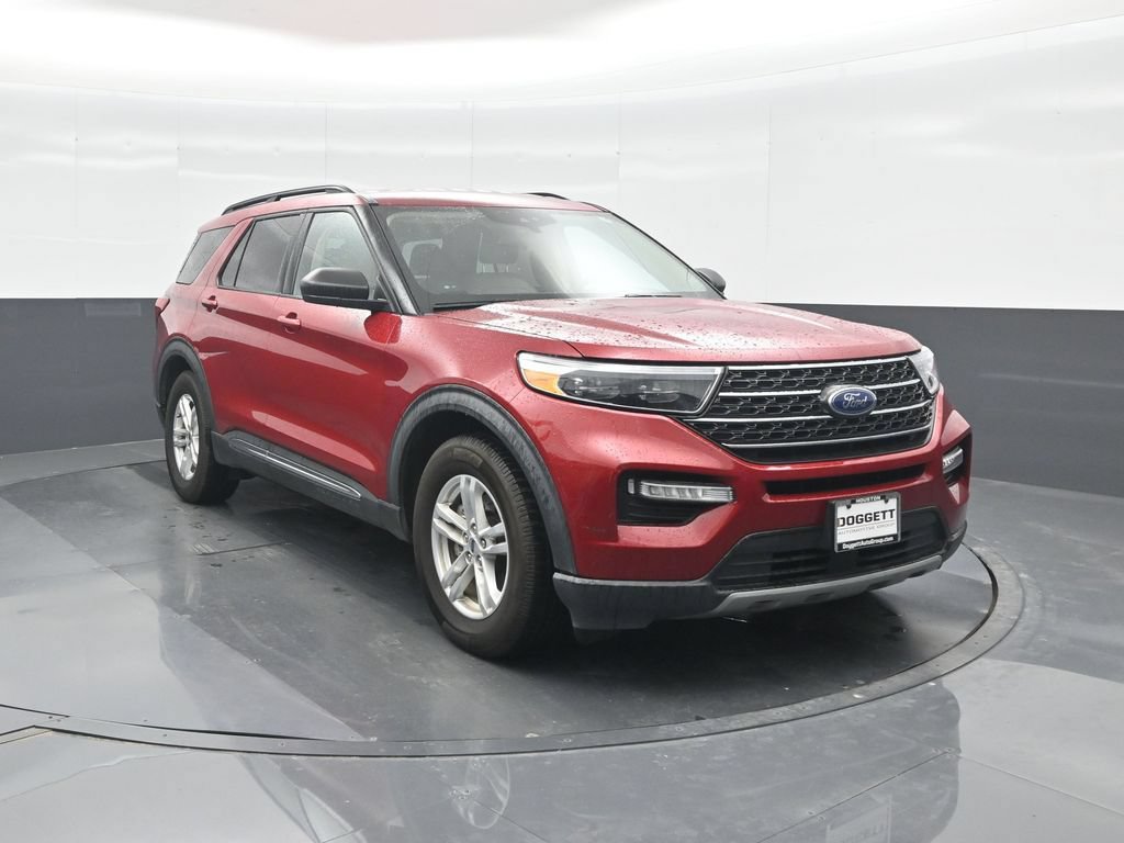 Certified 2022 Ford Explorer XLT w/ Equipment Group 202A RWD image 8