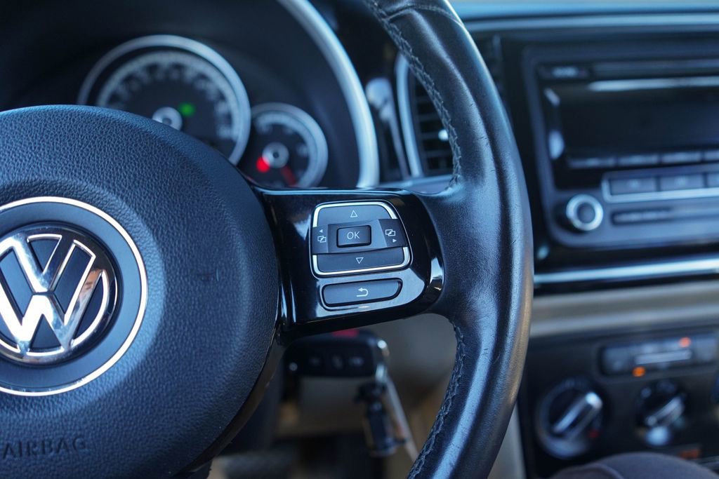 Used 2014 Volkswagen Beetle 2.5 image 23