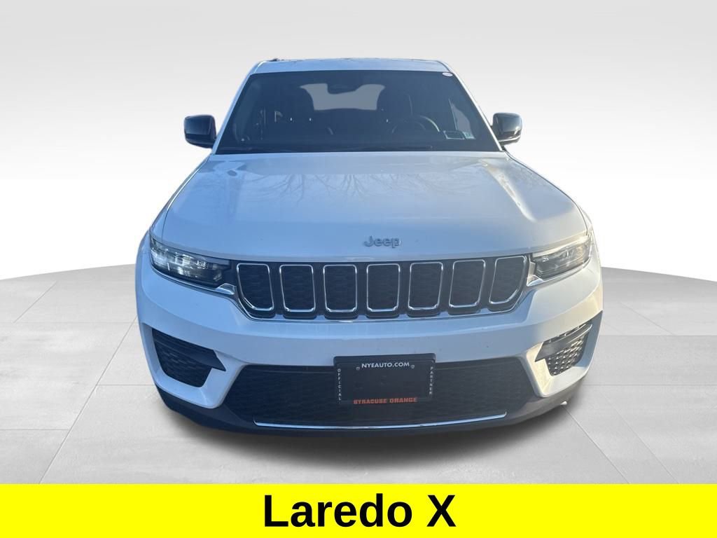 Used 2025 Jeep Grand Cherokee Laredo X image 10
