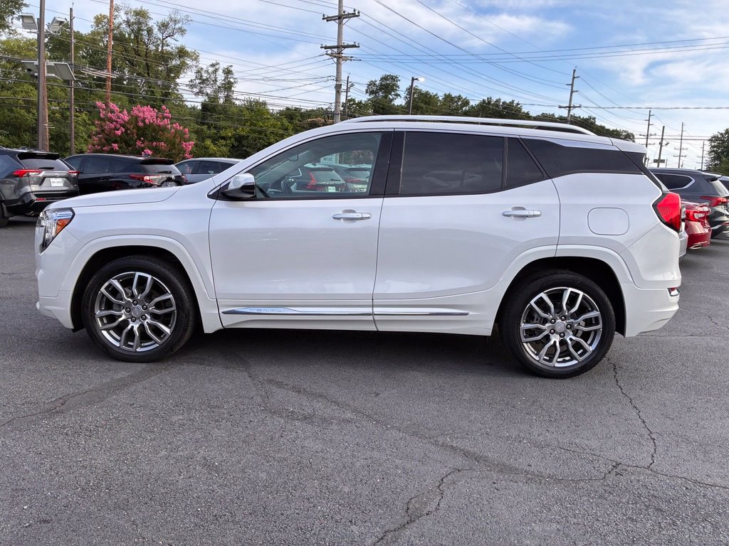 Used 2023 GMC Terrain Denali AWD/4WD image 4