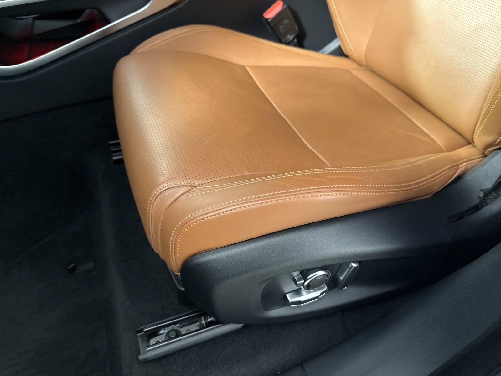 Certified 2026 Jaguar F-PACE R-Dynamic S AWD/4WD image 17