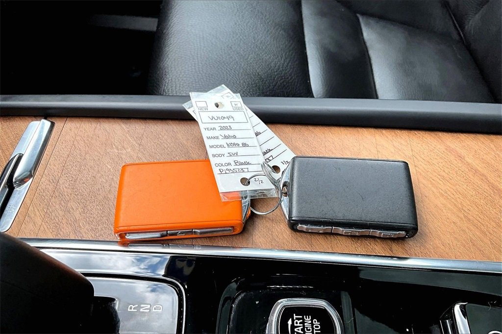 Certified 2023 Volvo XC90 B6 Plus image 35