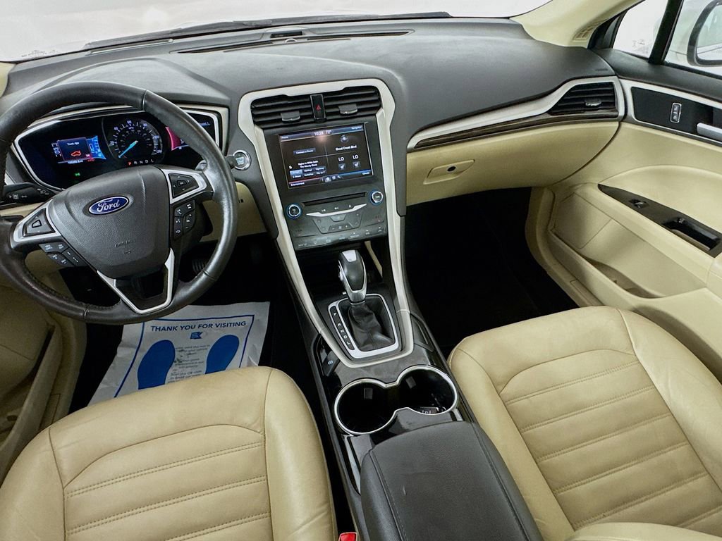 Used 2015 Ford Fusion SE w/ Equipment Group 502A FWD image 27
