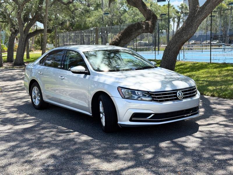 Used 2018 Volkswagen Passat 2.0T S FWD image 7