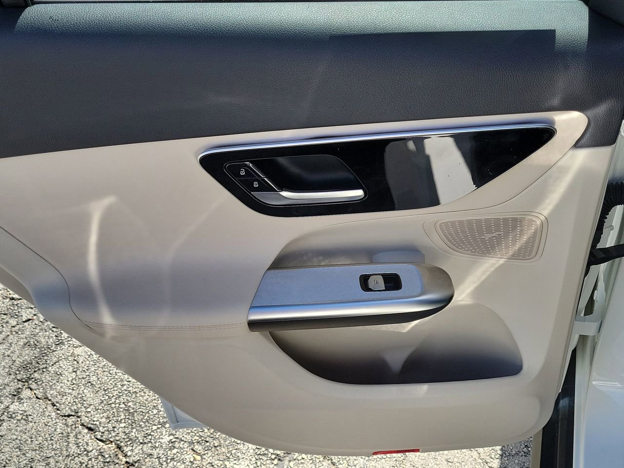 Used 2025 Mercedes-Benz GLC 300 image 11