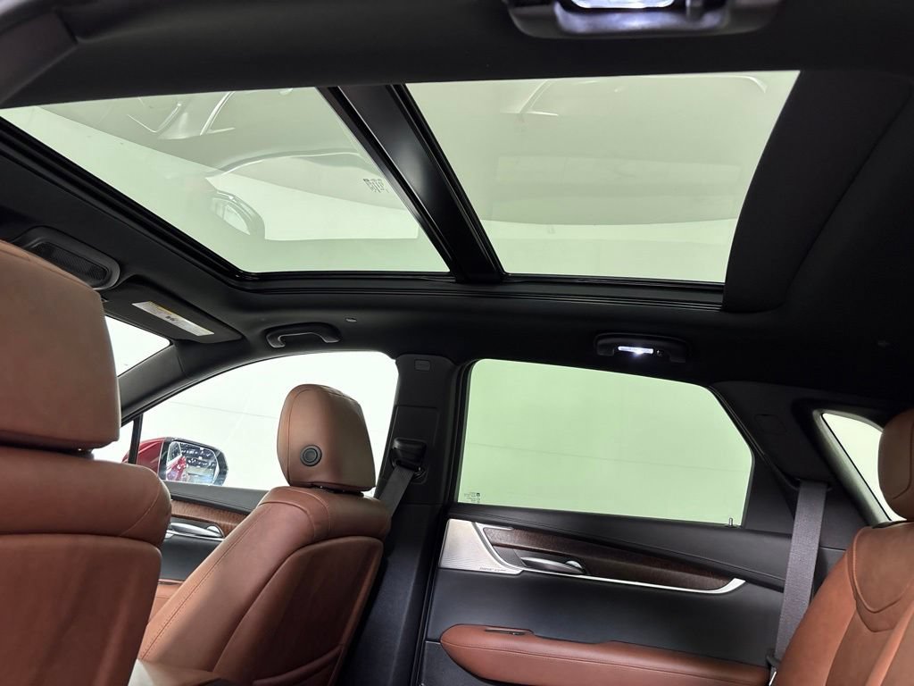 Used 2025 Cadillac XT5 Premium Luxury w/ Technology Package FWD image 20