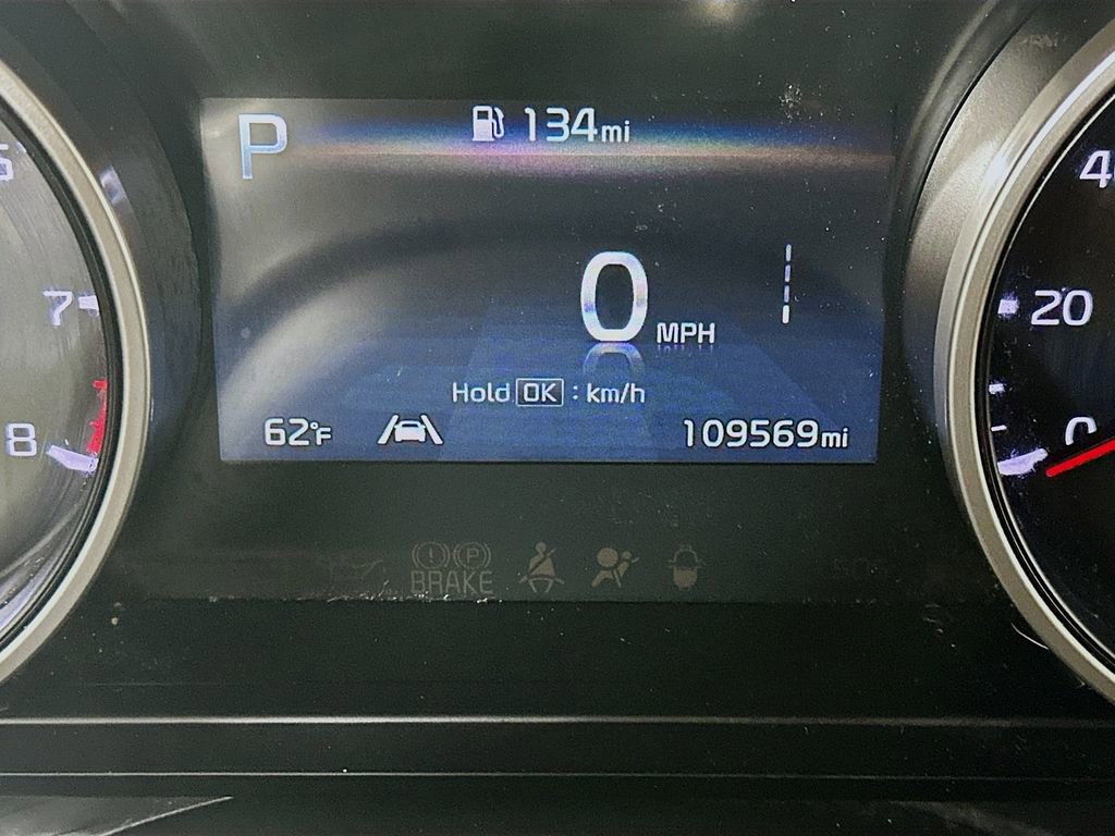 Used 2022 Kia Carnival LX FWD image 15