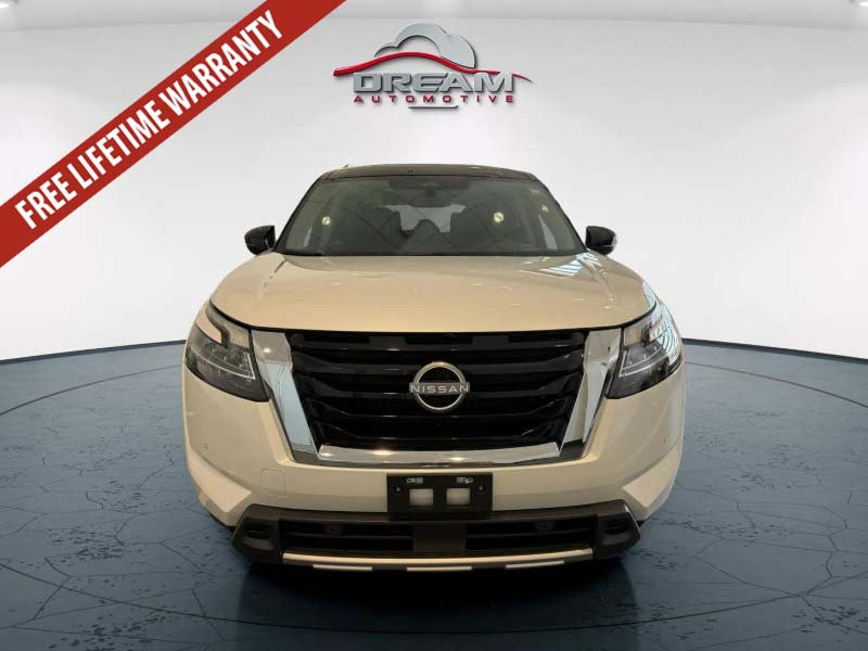Used 2024 Nissan Pathfinder SL AWD/4WD image 3