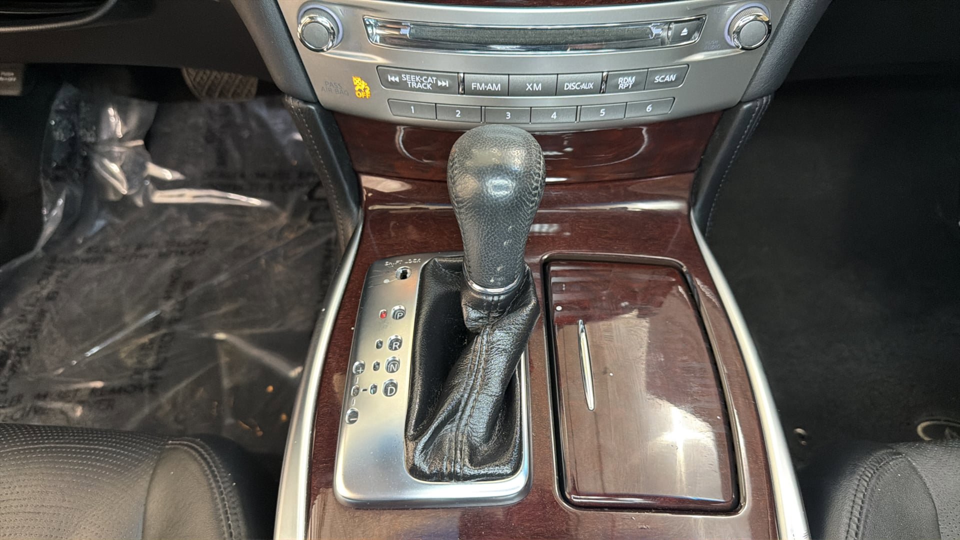 Used 2011 INFINITI M37 w/ Premium Pkg RWD image 23