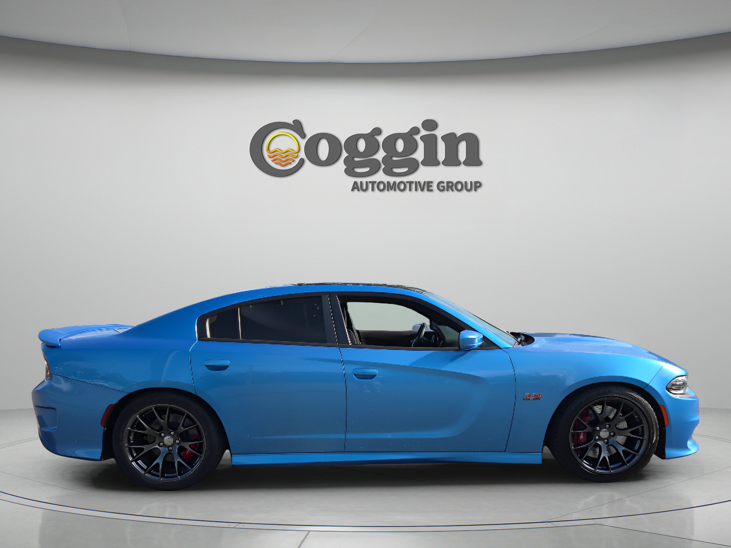 Used 2016 Dodge Charger SRT w/ Harman/Kardon Audio Group RWD image 6