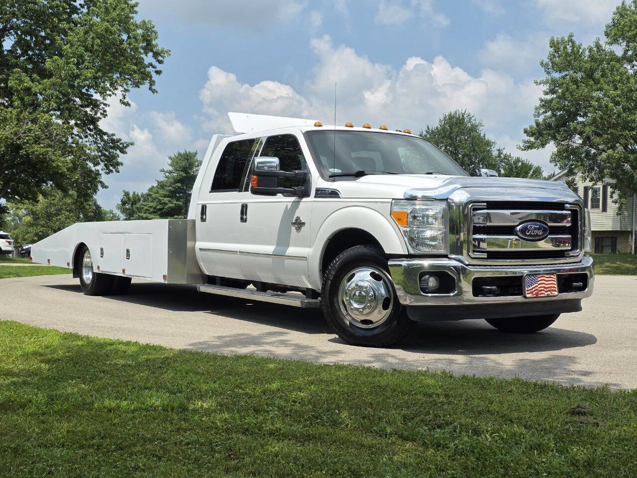 Used 2012 Ford F350 Lariat w/ Lariat Interior Pkg image 2