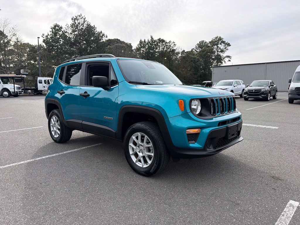Used 2022 Jeep Renegade Sport w/ Sport Appearance Group AWD/4WD image 4