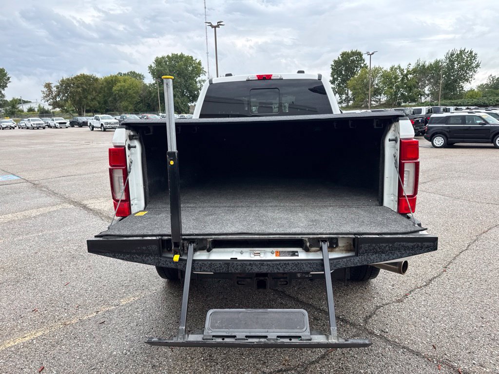 Used 2020 Ford F250 Platinum w/ FX4 Off-Road Package AWD/4WD image 27