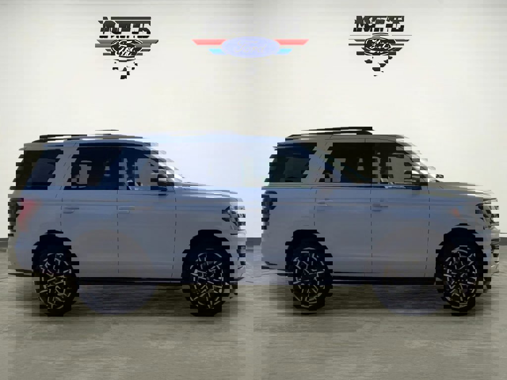 Used 2021 Ford Expedition Limited image 6