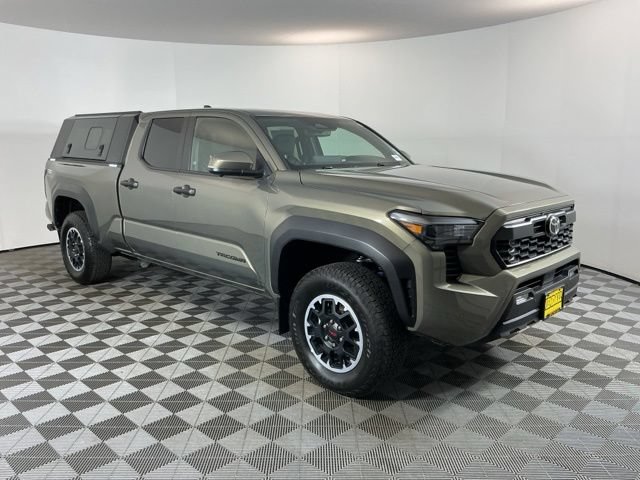 Used 2024 Toyota Tacoma TRD Off-Road w/ TRD Off Road Premium Package AWD/4WD image 3
