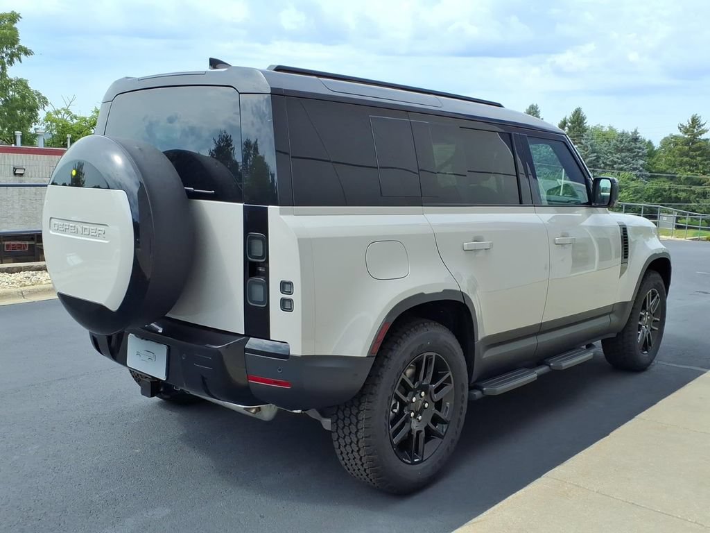New 2026 Land Rover Defender 110 S AWD/4WD image 5