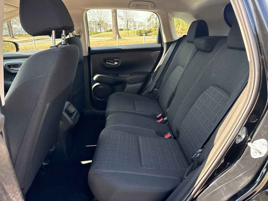 Used 2025 Honda HR-V LX image 26