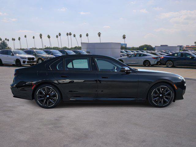 New 2025 BMW 750e xDrive image 4