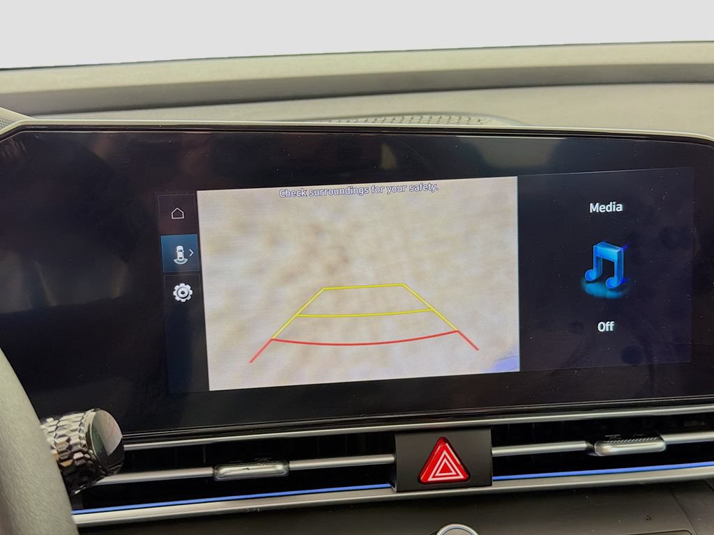 Used 2024 Hyundai Elantra SEL FWD image 34