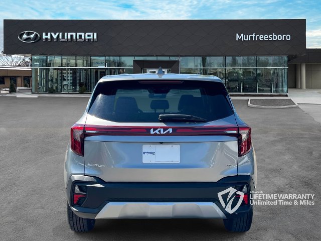 Used 2024 Kia Seltos LX AWD/4WD image 6