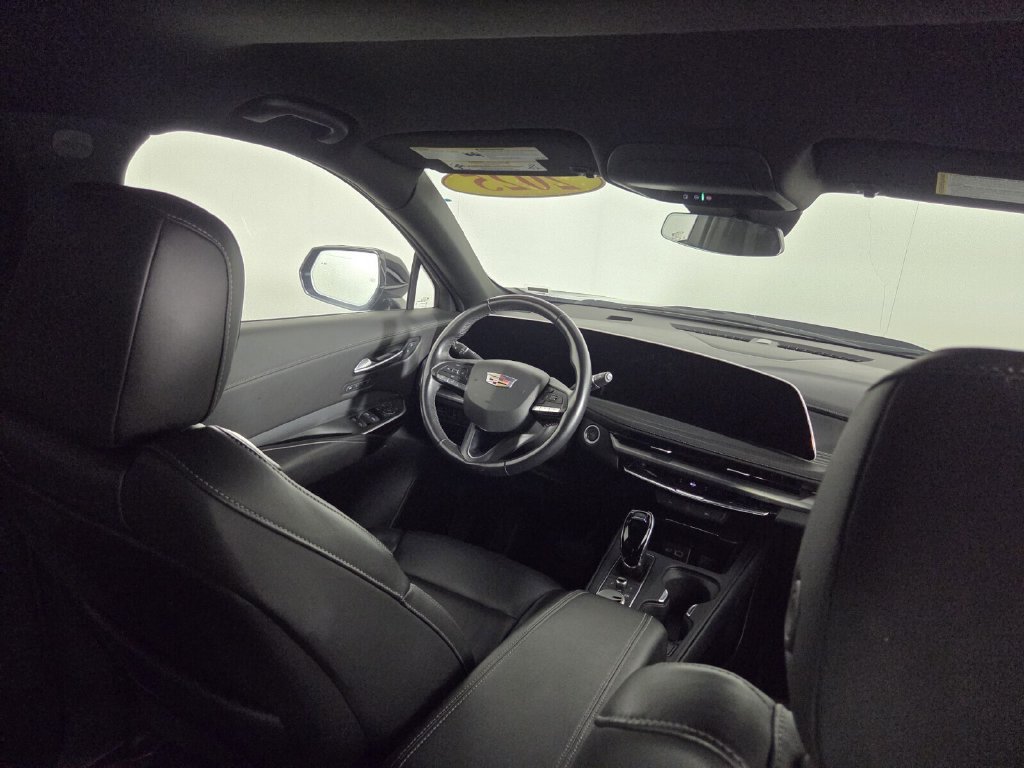 Used 2025 Cadillac XT4 Premium Luxury FWD image 30
