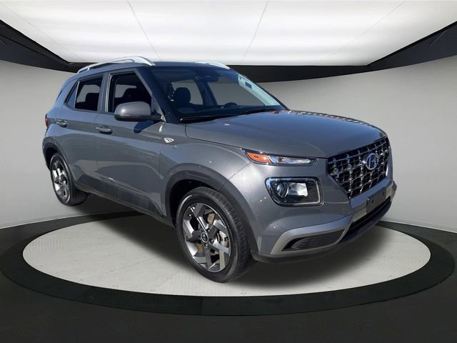 Used 2024 Hyundai Venue SEL image 3