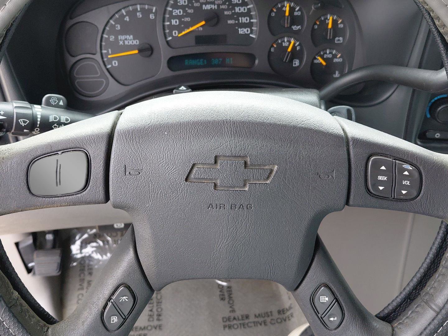 Used 2004 Chevrolet Suburban LT w/ Preferred Equipment Group image 27