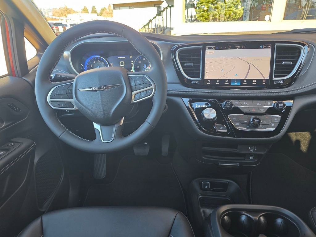 New 2026 Chrysler Pacifica Select image 10