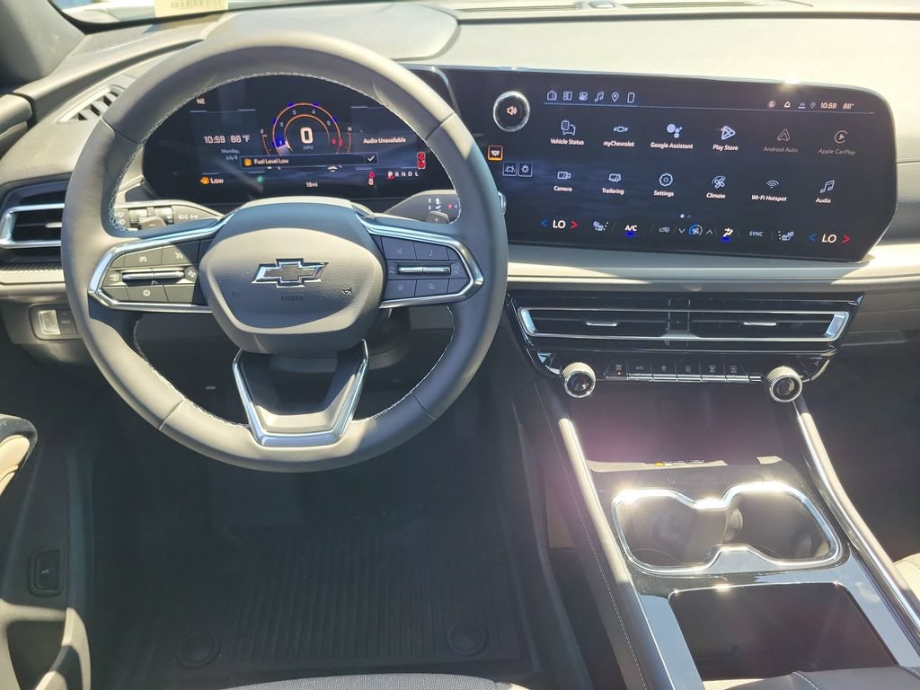 New 2026 Chevrolet Traverse LT w/ Midnight/Sport Edition FWD image 4