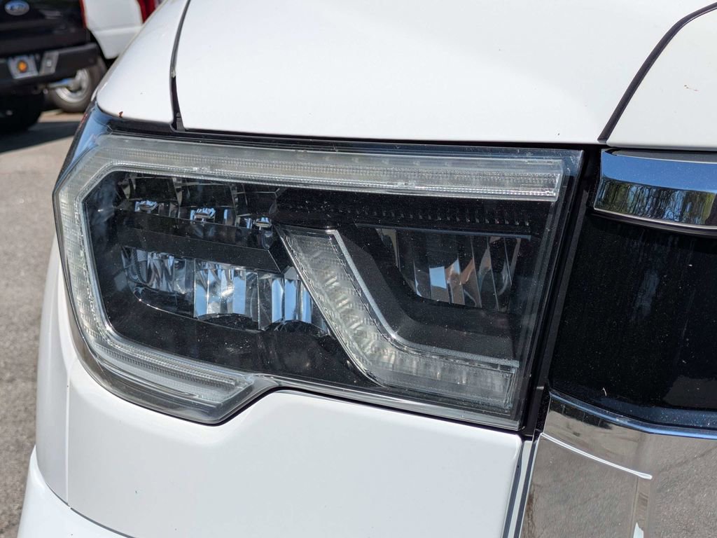 Used 2019 Toyota Sequoia TRD Sport w/ TRD Sport Premium Package AWD/4WD image 10