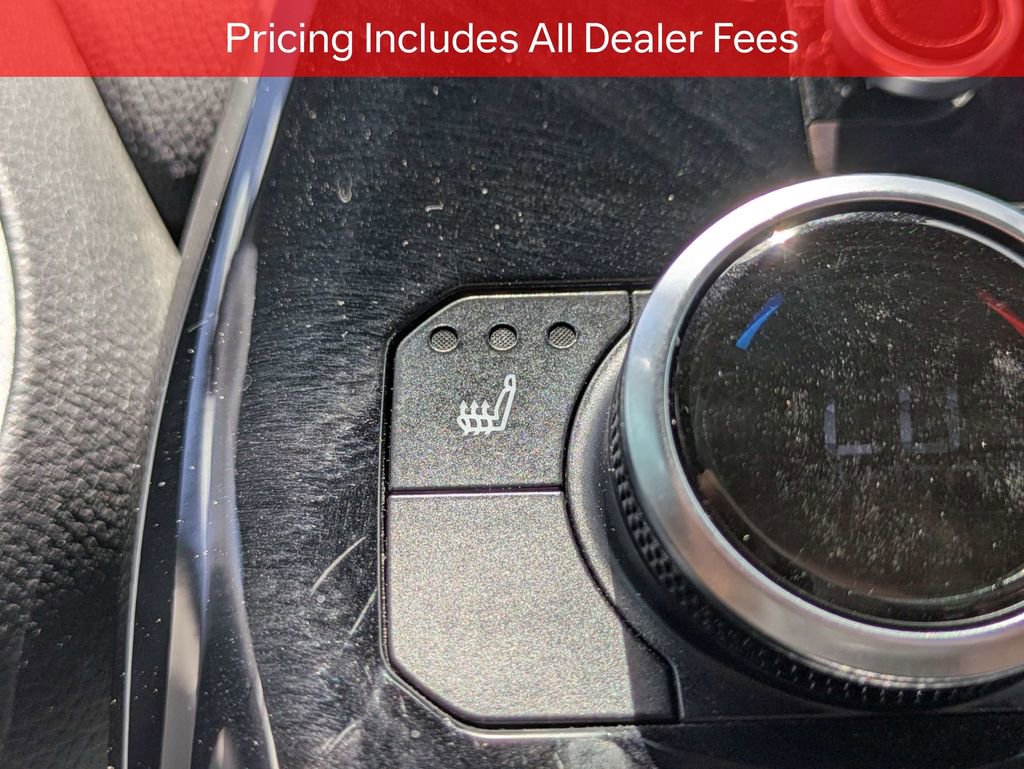 Used 2023 Toyota Highlander XLE FWD image 26