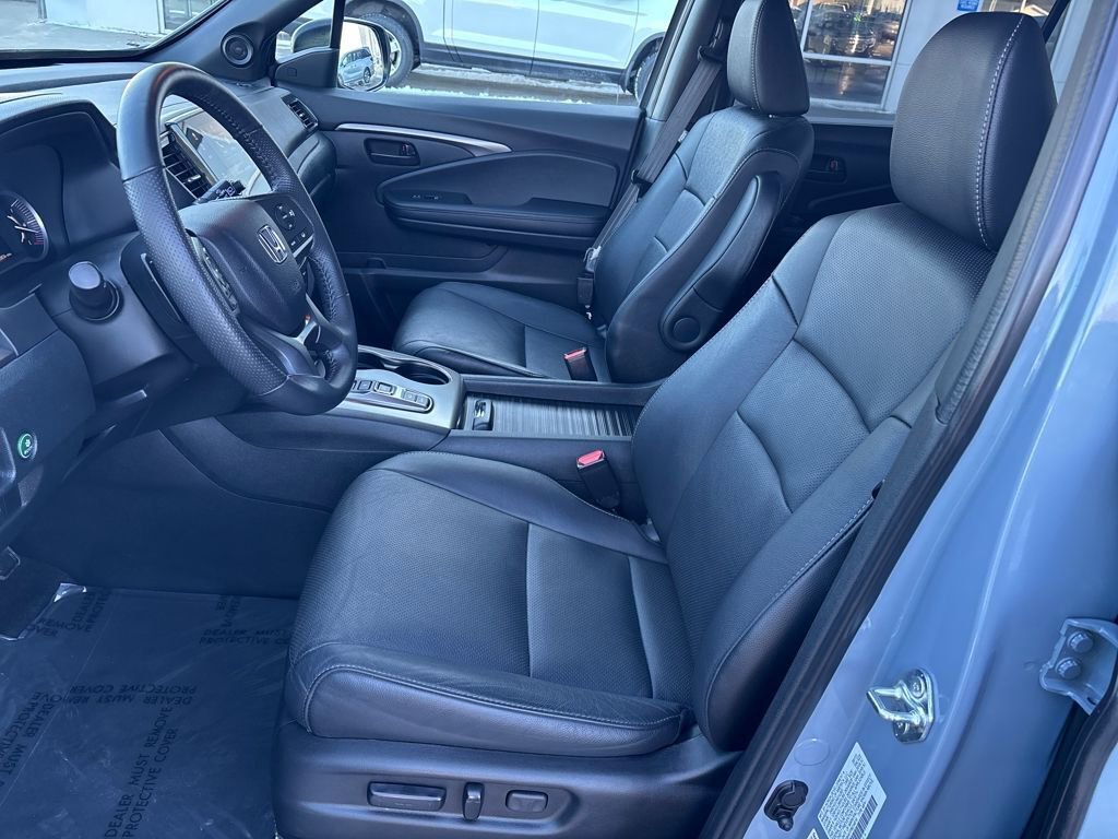 Used 2023 Honda Passport EX-L image 11