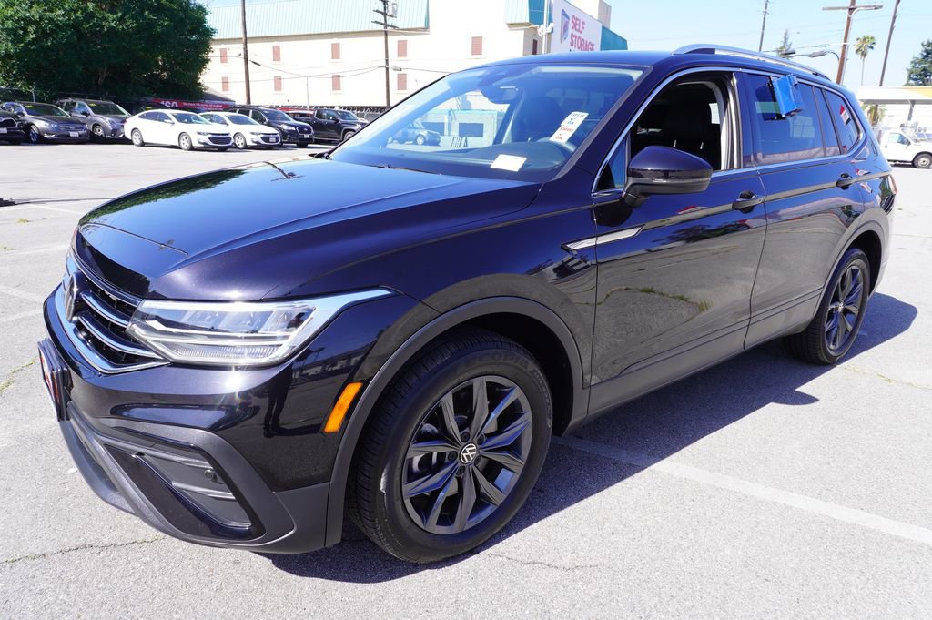 Used 2023 Volkswagen Tiguan SE image 4