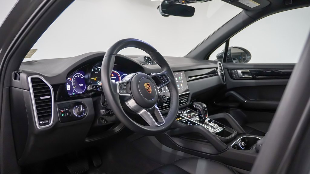 Certified 2023 Porsche Cayenne image 4