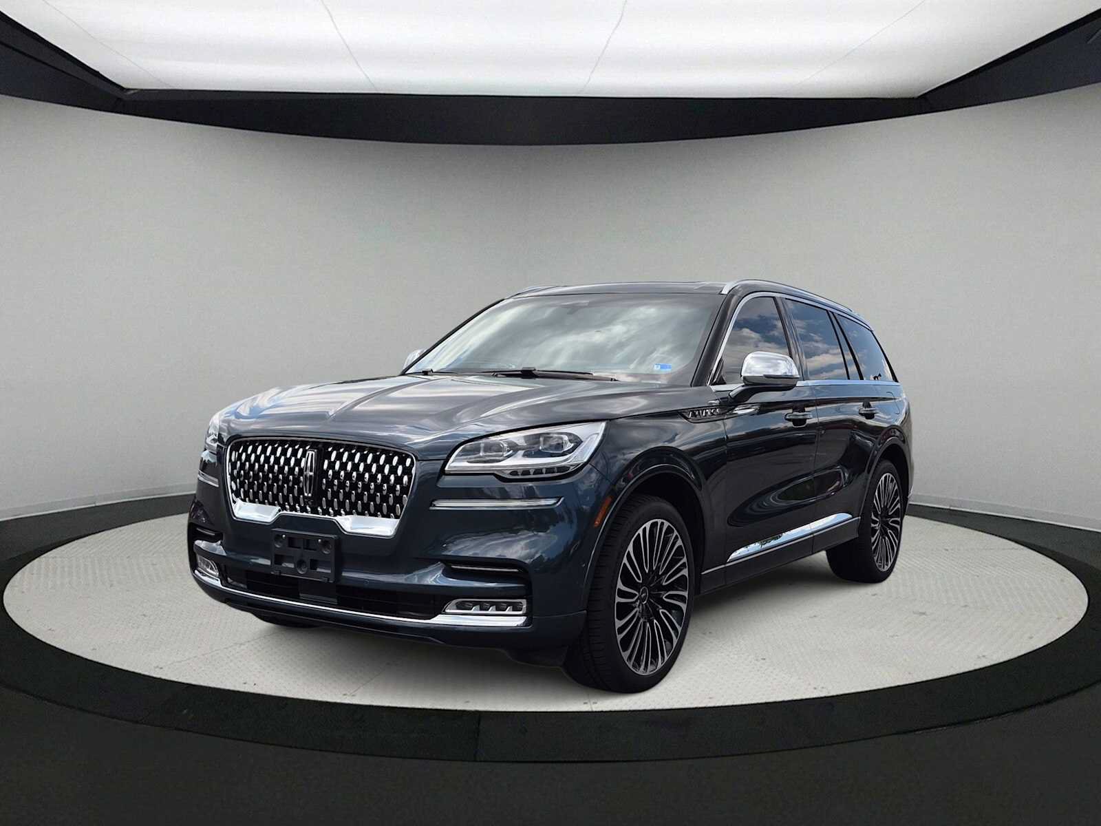 Used 2022 Lincoln Aviator Black Label w/ Dynamic Handling Package AWD/4WD image 4
