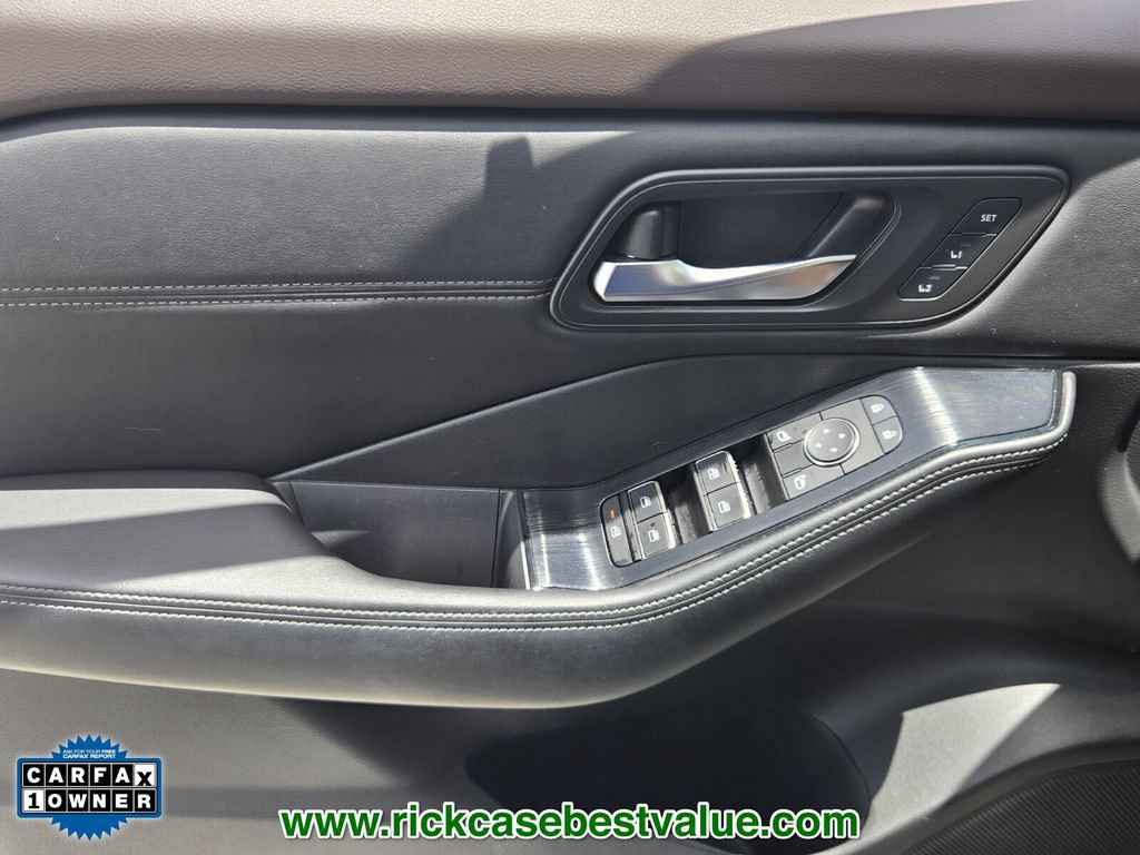 Used 2022 Nissan Rogue SL w/ SL Premium Package FWD image 32