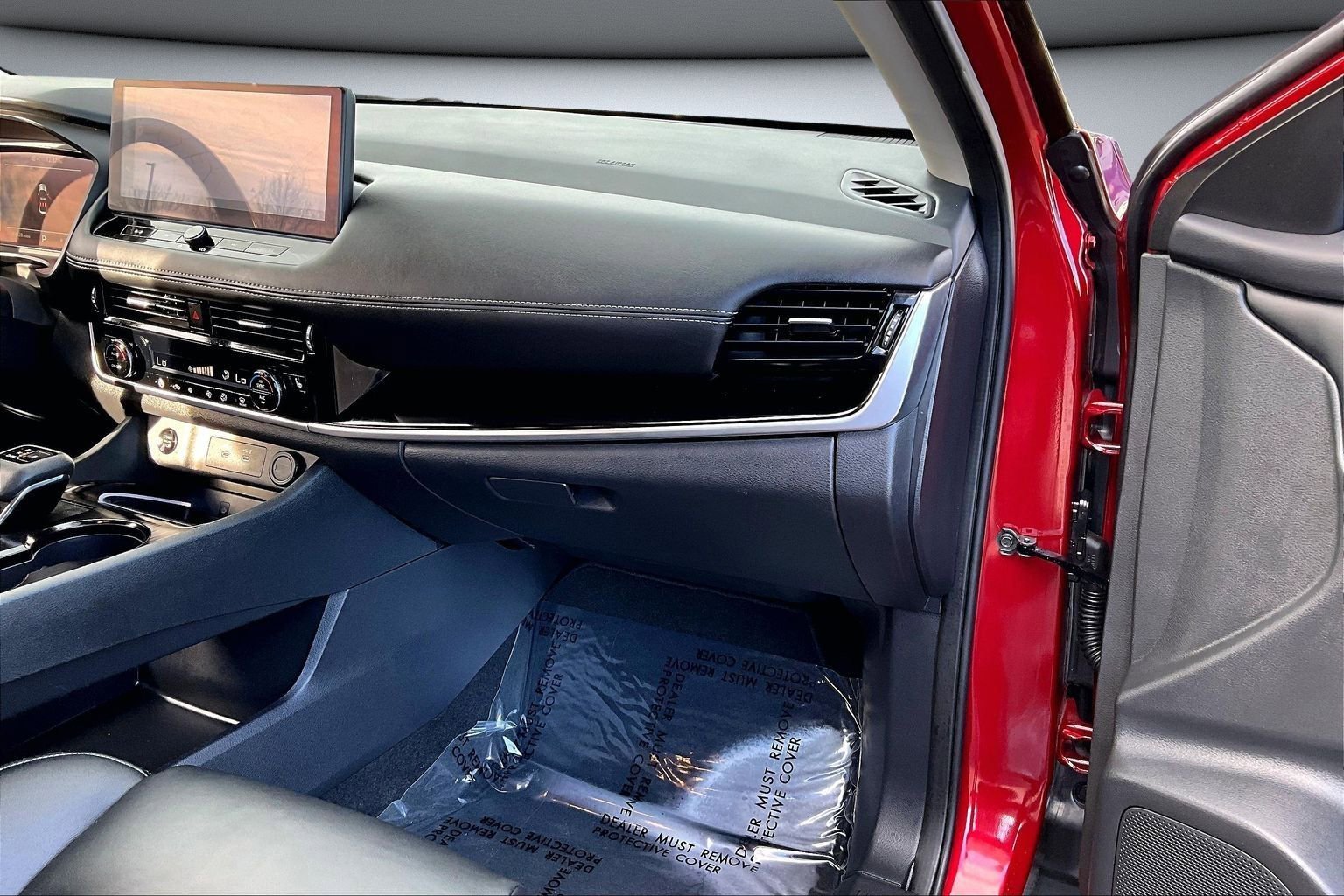 Used 2024 Nissan Rogue SL image 25