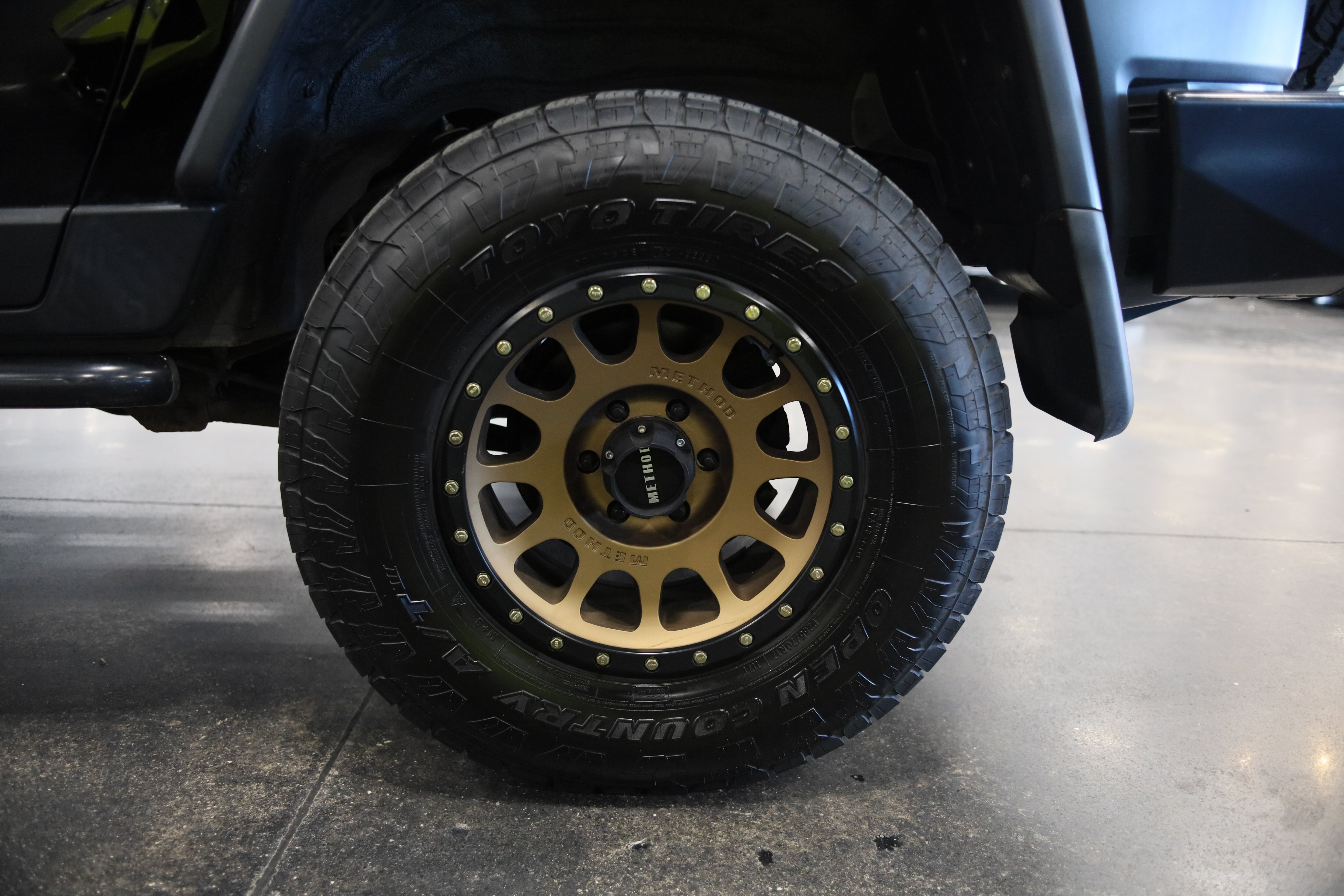 Used 2012 Toyota FJ Cruiser 4WD w/ Convenience Pkg image 12