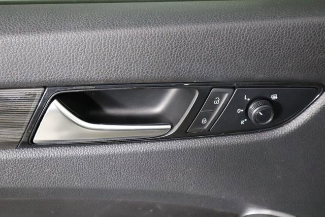 Used 2020 Volkswagen Passat 2.0T R-Line FWD image 22
