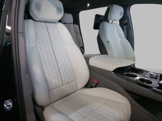 Used 2025 Cadillac Escalade IQ Luxury 1 w/ Smart Trailering package AWD/4WD image 10