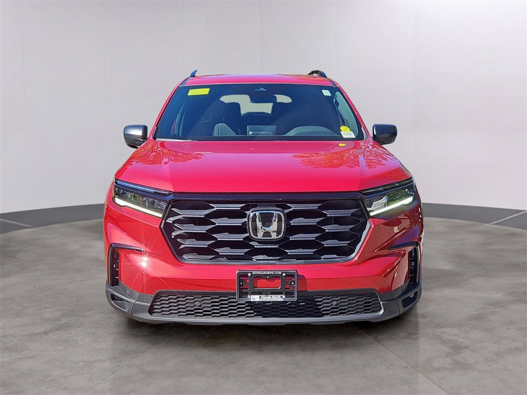 Certified 2025 Honda Pilot Sport image 2