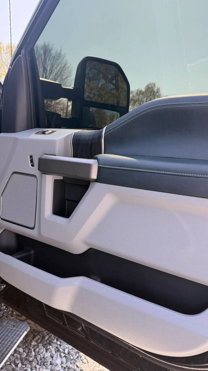 Used 2022 Ford F450 Limited w/ FX4 Off-Road Package image 25