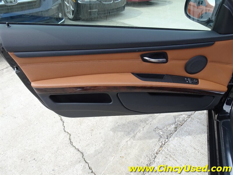 Used 2011 BMW 335i xDrive Coupe AWD/4WD image 29