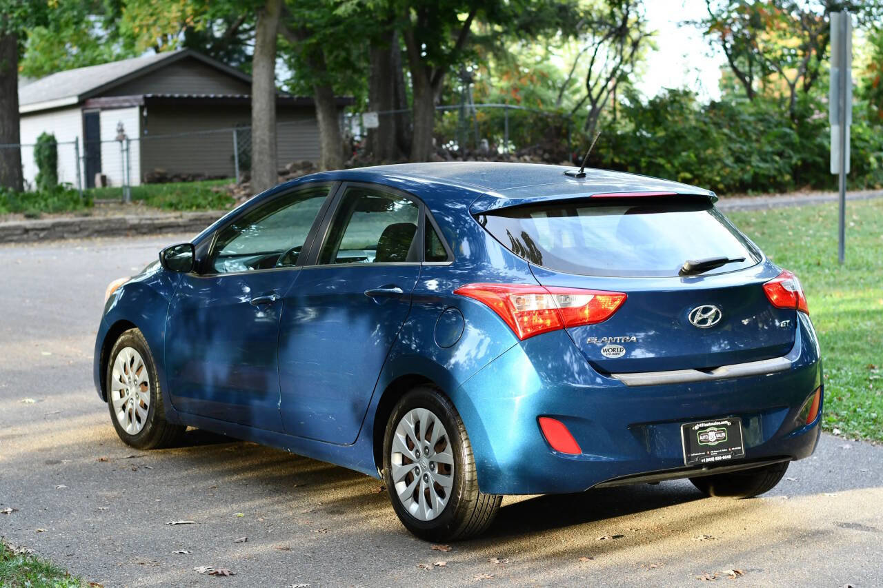 Used 2016 Hyundai Elantra GT image 4